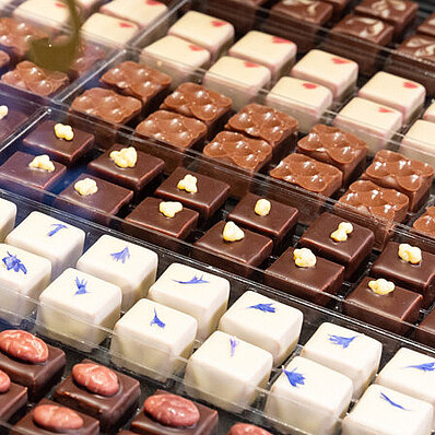 bonbons with decor