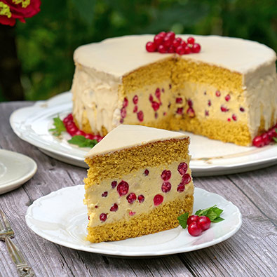 Ribiseltorte mit weißer Schoko-Glasur