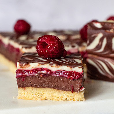 Fruchtiges Himbeer-Shortbread mit Schokoladencreme