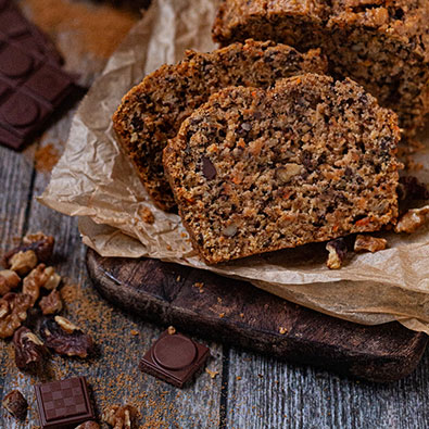 Saftiger Karottenkuchen mit Walnüssen und Kokosblütenzucker